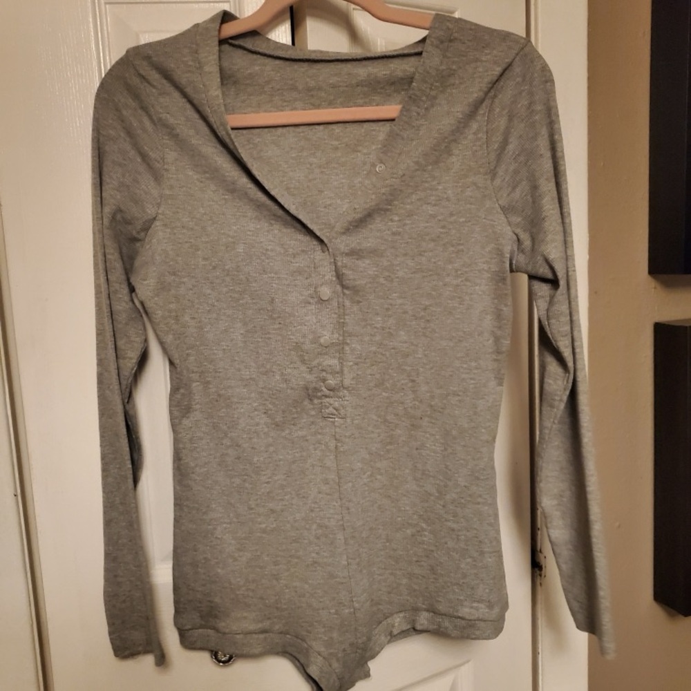 Elegant Gray Long Sleeve Bodysuit
